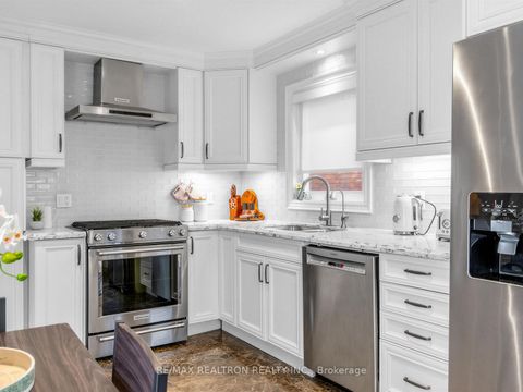 Photo 14 at 128 Embassy Drive, East Woodbridge, Vaughan