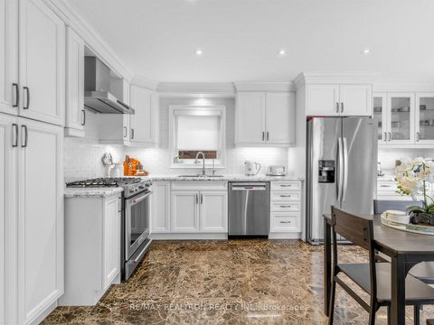 Photo 15 at 128 Embassy Drive, East Woodbridge, Vaughan