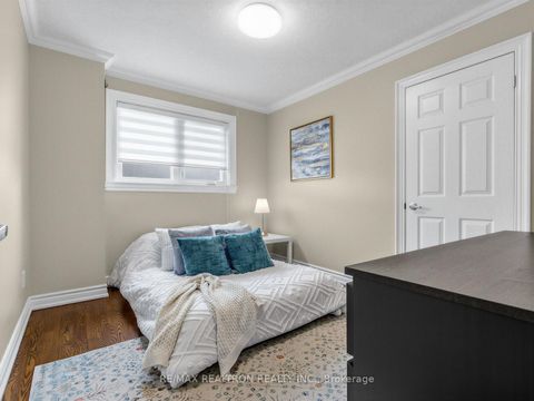Photo 20 at 128 Embassy Drive, East Woodbridge, Vaughan