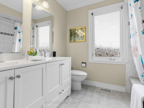 Photo 23 at 128 Embassy Drive, East Woodbridge, Vaughan