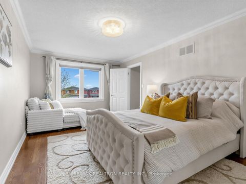 Photo 25 at 128 Embassy Drive, East Woodbridge, Vaughan