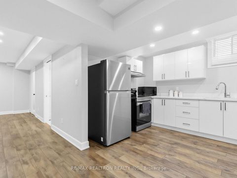 Photo 29 at 128 Embassy Drive, East Woodbridge, Vaughan