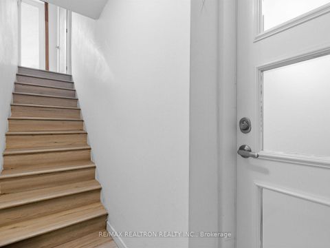 Photo 33 at 128 Embassy Drive, East Woodbridge, Vaughan