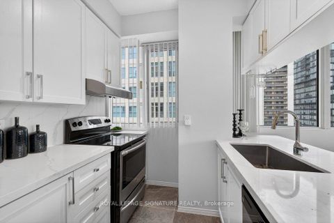 Photo 8 at 707 - 555 Yonge Street, Yonge Corridor, Toronto