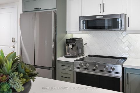 Photo 4 at 727 - 85 East Liberty Street, Niagara, Toronto