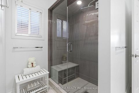 Photo 12 at 18 Abbott Avenue, Bayview Northeast, Aurora