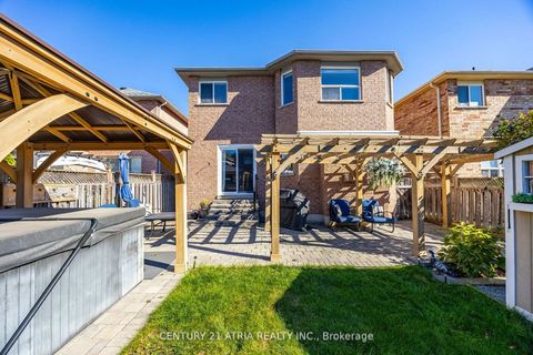 Photo 24 at 18 Abbott Avenue, Bayview Northeast, Aurora