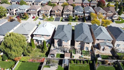 Photo 26 at 18 Abbott Avenue, Bayview Northeast, Aurora