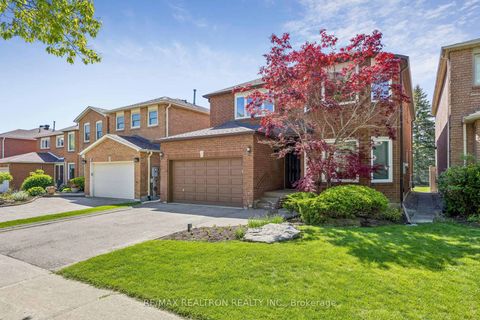 Photo 1 at 37 Dundurn Crescent, Uplands, Vaughan