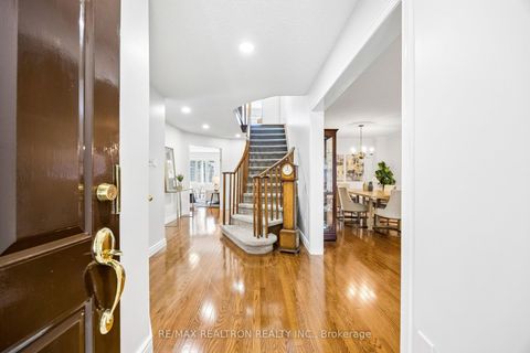 Photo 3 at 37 Dundurn Crescent, Uplands, Vaughan