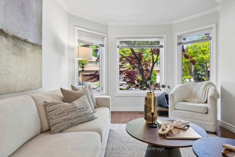 Photo 11 at 37 Dundurn Crescent, Uplands, Vaughan