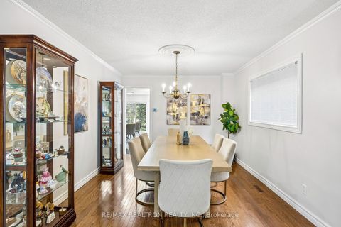Photo 12 at 37 Dundurn Crescent, Uplands, Vaughan