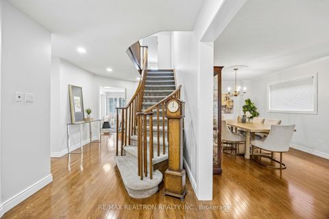Photo 17 at 37 Dundurn Crescent, Uplands, Vaughan