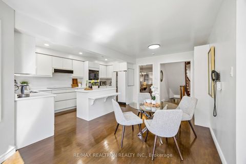 Photo 20 at 37 Dundurn Crescent, Uplands, Vaughan