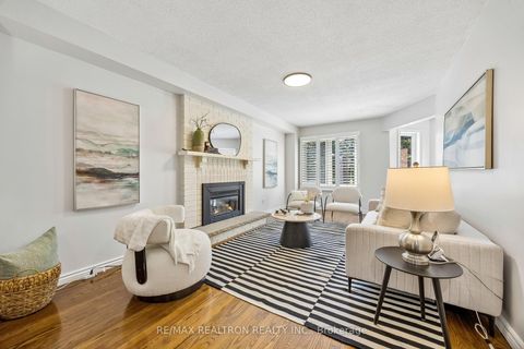 Photo 23 at 37 Dundurn Crescent, Uplands, Vaughan