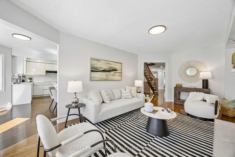 Photo 24 at 37 Dundurn Crescent, Uplands, Vaughan