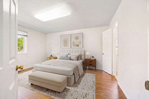 Photo 33 at 37 Dundurn Crescent, Uplands, Vaughan