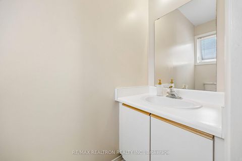 Photo 34 at 37 Dundurn Crescent, Uplands, Vaughan