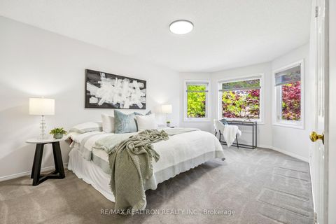 Photo 35 at 37 Dundurn Crescent, Uplands, Vaughan