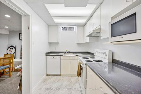 Photo 39 at 37 Dundurn Crescent, Uplands, Vaughan