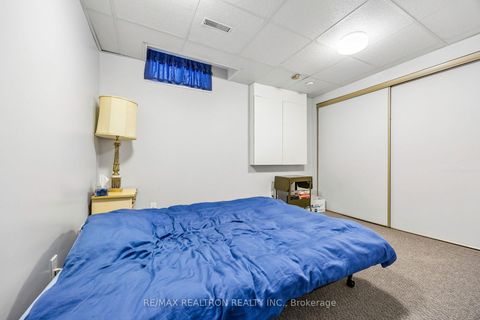 Photo 41 at 37 Dundurn Crescent, Uplands, Vaughan