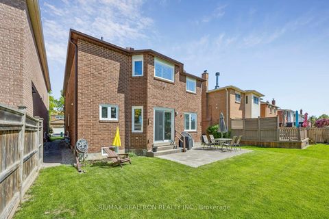Photo 45 at 37 Dundurn Crescent, Uplands, Vaughan