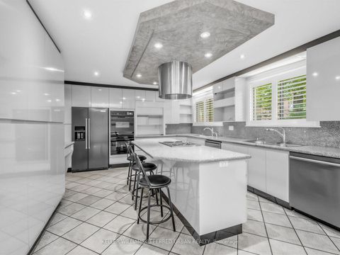 Photo 9 at 7 Harlock Boulevard, Clanton Park, Toronto
