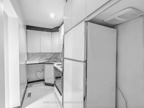 Photo 15 at 7 Harlock Boulevard, Clanton Park, Toronto