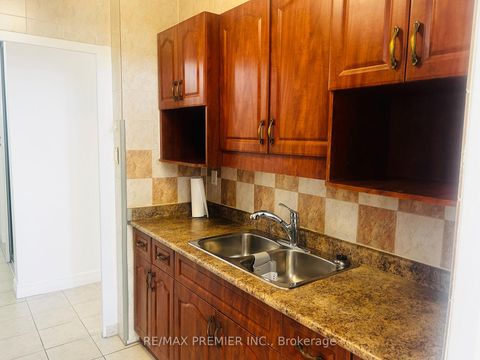Photo 11 at 2004 - 1455 Lawrence Avenue W, Amesbury, Toronto