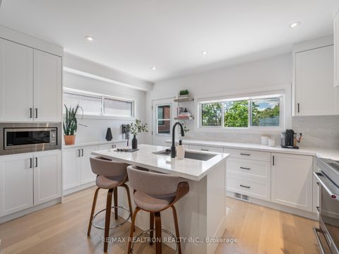 Photo 9 at 578 Northcliffe Boulevard, Oakwood Village, Toronto