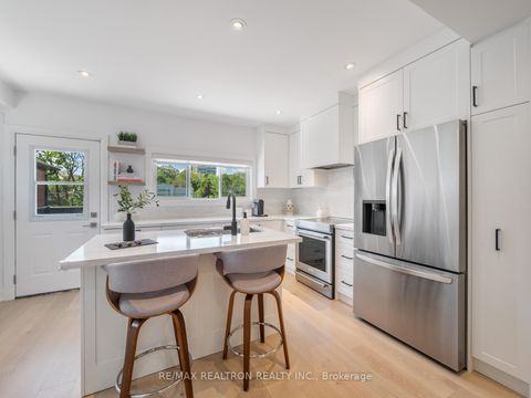 Photo 10 at 578 Northcliffe Boulevard, Oakwood Village, Toronto