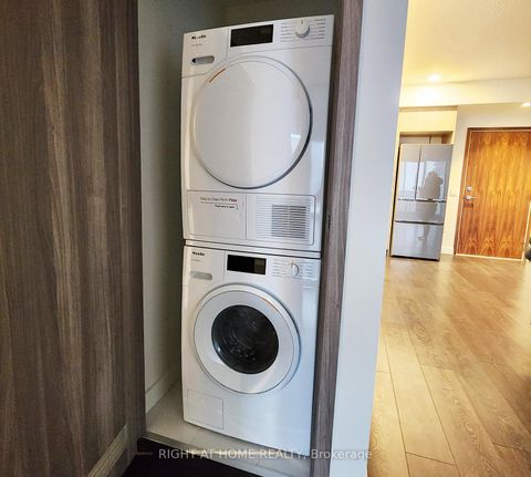 Photo 16 at 2808 - 95 McMahon Drive, Bayview Village, Toronto