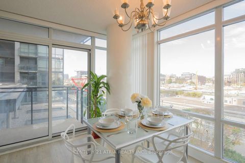 Photo 5 at 302 - 4K Spadina Avenue, Waterfront Communities C1, Toronto