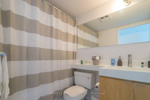 Photo 8 at 302 - 4K Spadina Avenue, Waterfront Communities C1, Toronto