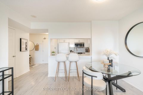 Photo 12 at 1422 - 18 Mondeo Drive, Dorset Park, Toronto