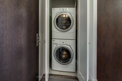 Photo 17 at 1408 - 25 Broadway Avenue, Mount Pleasant West, Toronto