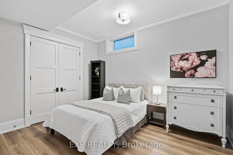 Photo 32 at 74 Bedford Park Avenue, Crosby, Richmond Hill
