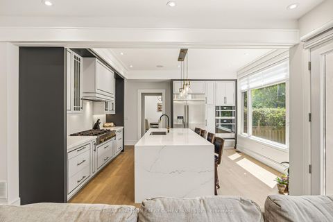 Photo 15 at 2 Hemford Crescent, Don Mills, Toronto