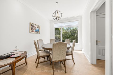 Photo 17 at 2 Hemford Crescent, Don Mills, Toronto