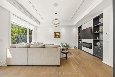 Photo 19 at 2 Hemford Crescent, Don Mills, Toronto