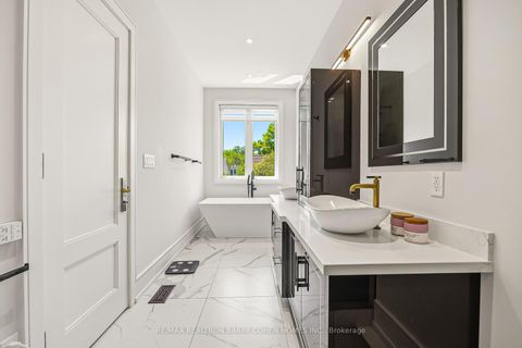 Photo 29 at 2 Hemford Crescent, Don Mills, Toronto