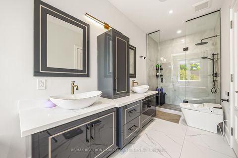 Photo 30 at 2 Hemford Crescent, Don Mills, Toronto
