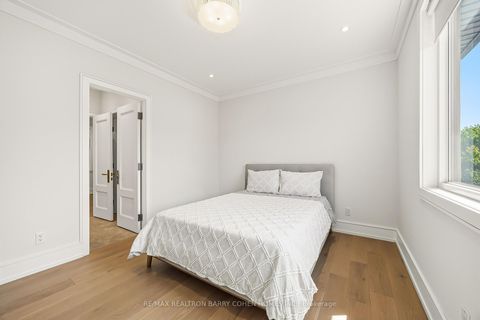 Photo 33 at 2 Hemford Crescent, Don Mills, Toronto