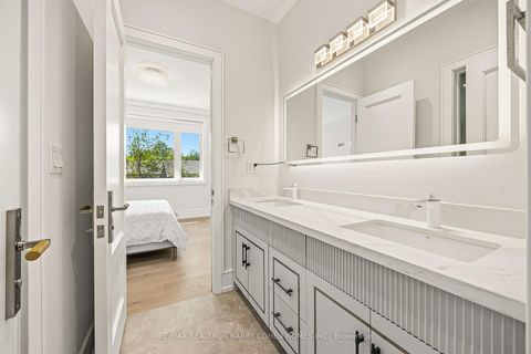Photo 35 at 2 Hemford Crescent, Don Mills, Toronto