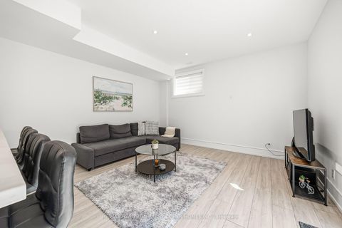 Photo 43 at 2 Hemford Crescent, Don Mills, Toronto