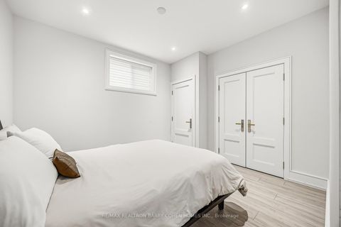 Photo 45 at 2 Hemford Crescent, Don Mills, Toronto