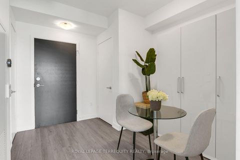 Photo 2 at 517W - 3 Rosewater Street, South Richvale, Richmond Hill