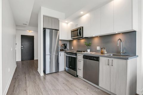 Photo 12 at 517W - 3 Rosewater Street, South Richvale, Richmond Hill