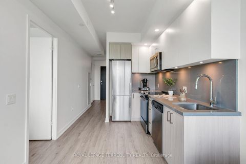 Photo 13 at 517W - 3 Rosewater Street, South Richvale, Richmond Hill