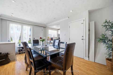 Photo 3 at 29 Giltspur Drive, Jane Heights, Toronto